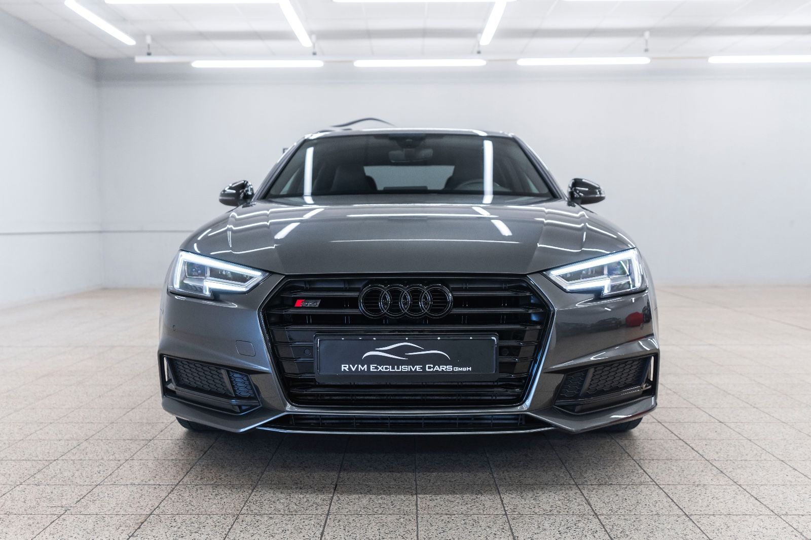 Fahrzeugabbildung Audi S4 3.0TFSI Quattro B&O KAM LED CARPLAY MASSAGE