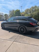 Mercedes-Benz CLA 180 Shooting Brake  - Automatik - Mercedes-Benz CLA 180 Shooting Brake aus 2017