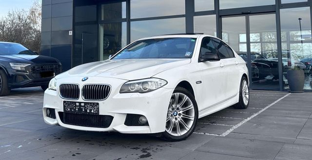 BMW 525d M Paket*Sport-Fahrwerk*HUD*BI-XENON*PANO*