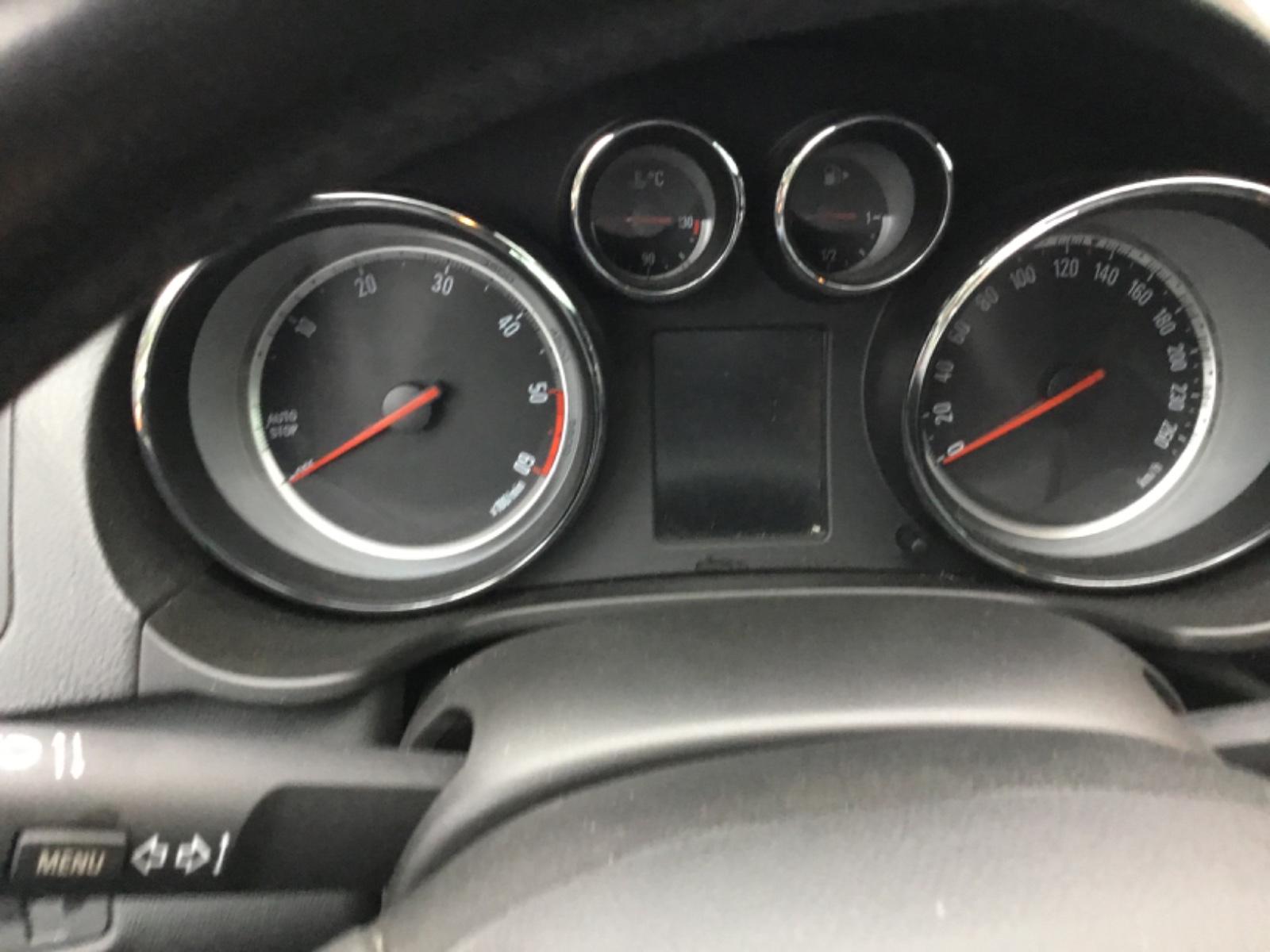 Opel Insignia 2013 — фото 10