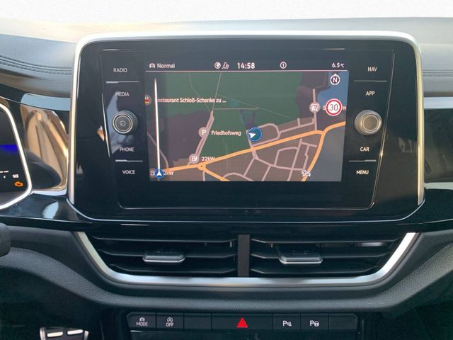 T-Roc 1.5 TSI DSG R LINE LED+AHK+ACC+NAVI+APP+VC