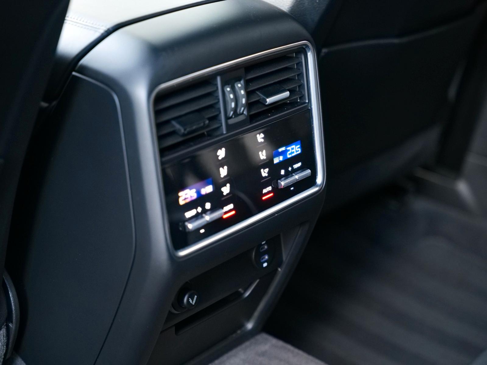 Porsche Cayenne SPORT DESIGN+ACC+360°+HUD+LEDERPAKET