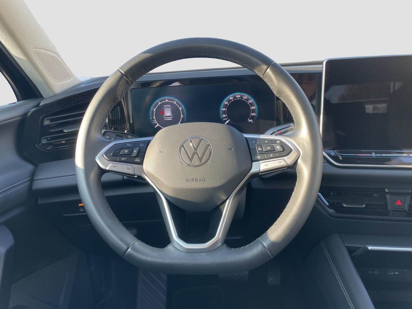 Tiguan Life 1.5 eTSI DSG*Navi**LED*ACC*RüKa*