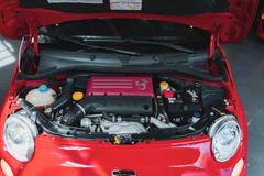 Fahrzeugabbildung Fiat Abarth 695 Tributo Ferrari *LIMITED / CARBON*