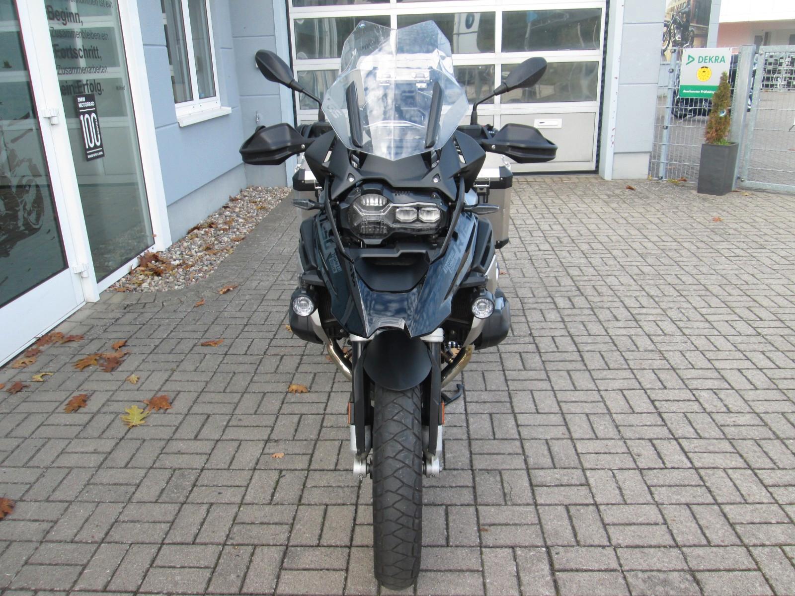 BMW R 1250 GS Triple Black / Tieferlegung / 4 Pakete