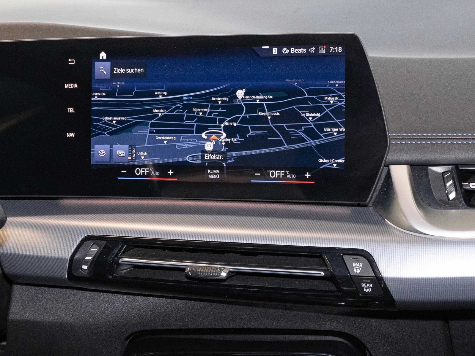 BMW 223 Active Tourer - Bild 7