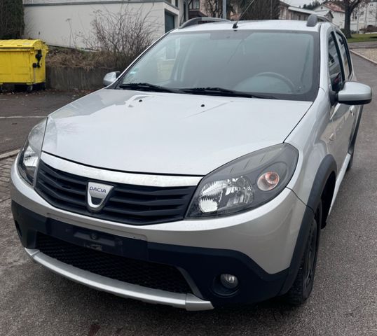 Dacia Sandero Stepway 8 Fach bereift Sitzheizung Klima