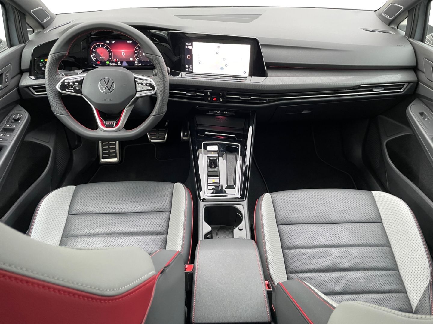 Volkswagen Golf GTI Clubsport 2.0 TSI DSG MATRIX/NAVI/KAMER foto 10