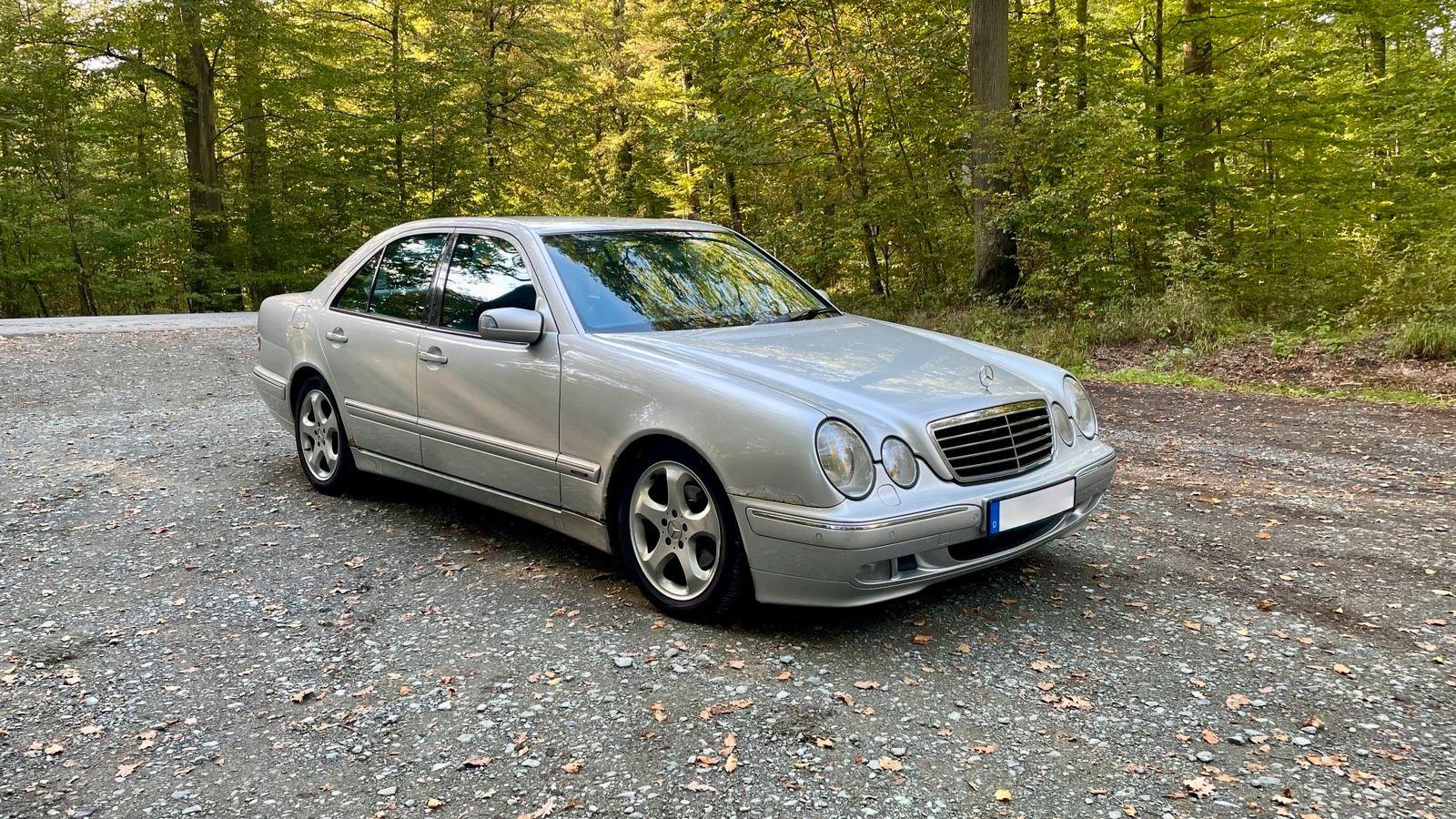 Mercedes-Benz E 220