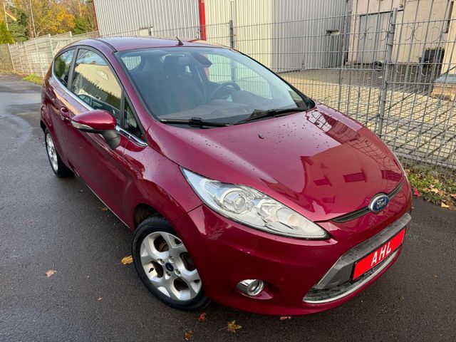 Ford Fiesta Titanium/Klima/SHZ/PDC/8X Alu/USB/AUX/TÜV