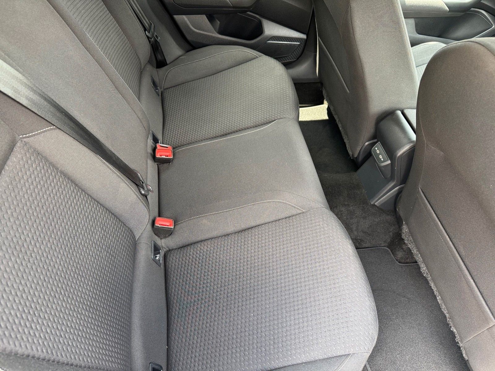 Fahrzeugabbildung Volkswagen Polo VI Comfortline 1.0TSI