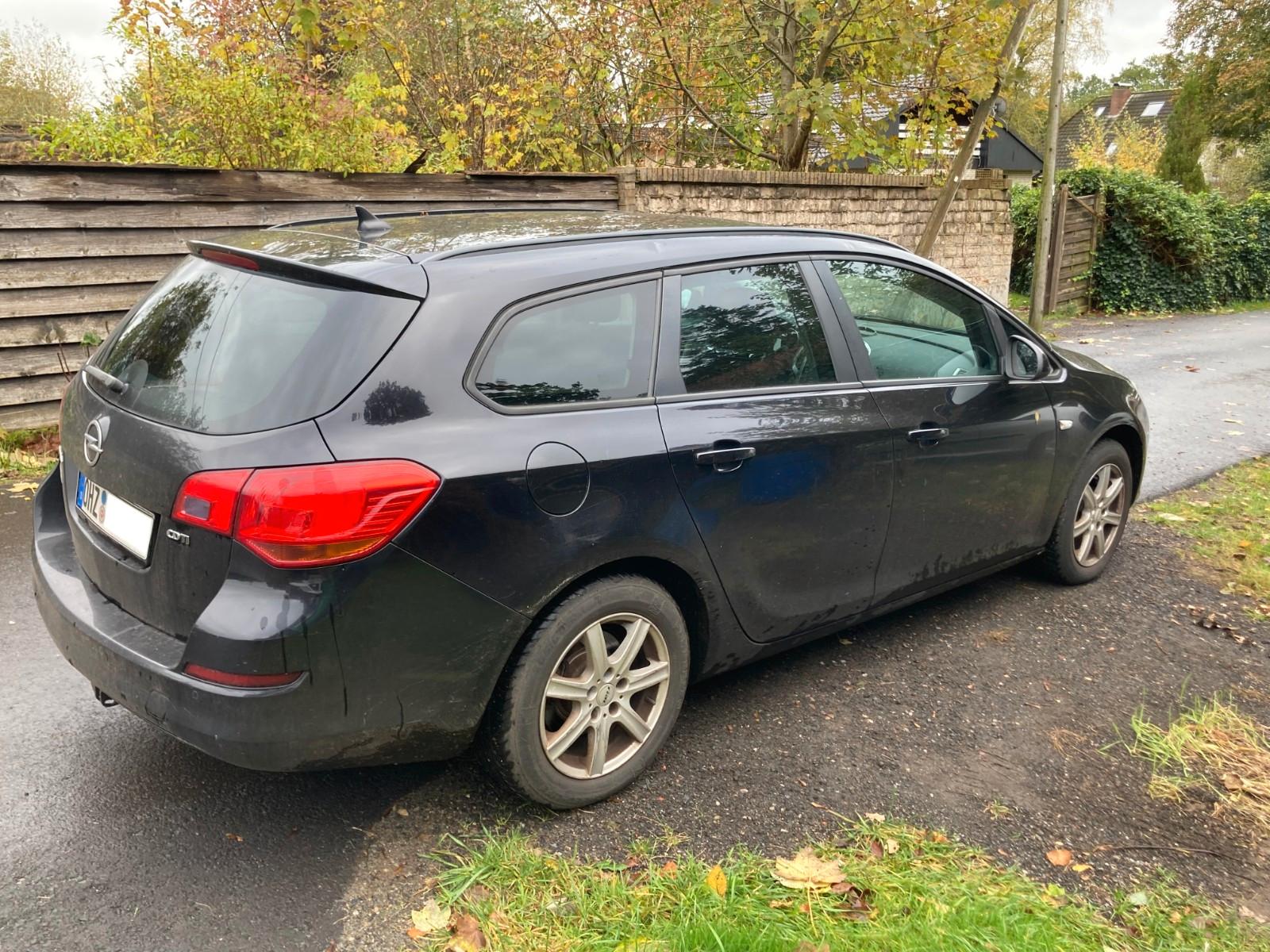 Opel Astra 2011 — engine 1.686 cm³, 125 HP (92kW)