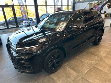 Volkswagen Tiguan *R-LINE*MASSAGE*LKHZ*ACC*CARPLAY*LED