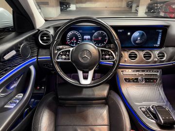 Mercedes E 200 - 5