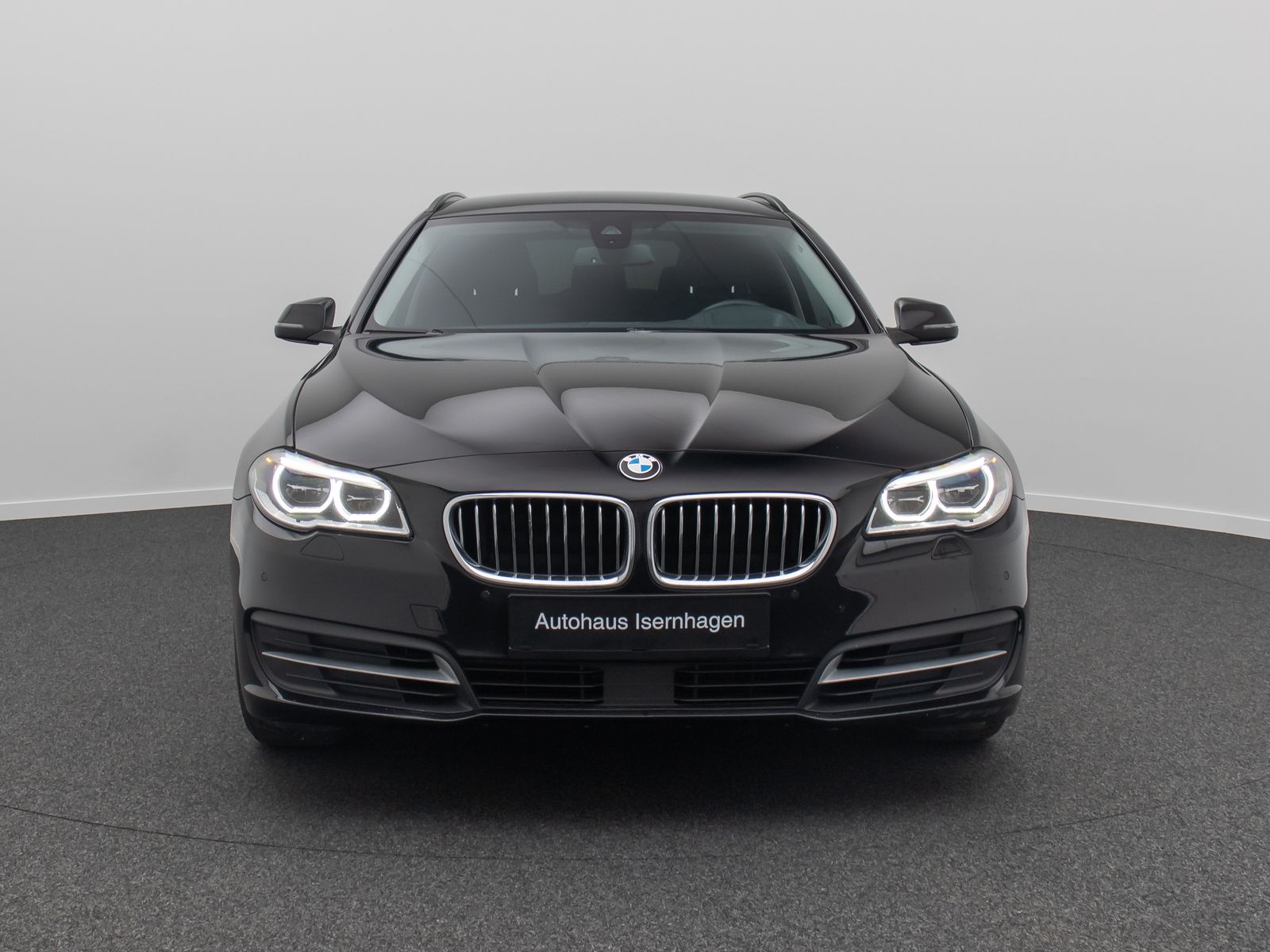 Fahrzeugabbildung BMW 520d HUD H/K NaviPro SurroundView AHK Komfort