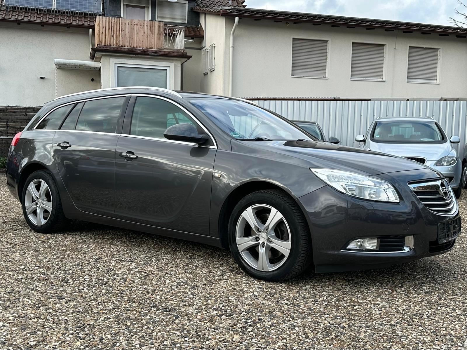 Opel Insignia 2.0CDTI Sport 160PS Scheckheft SHZ Navi