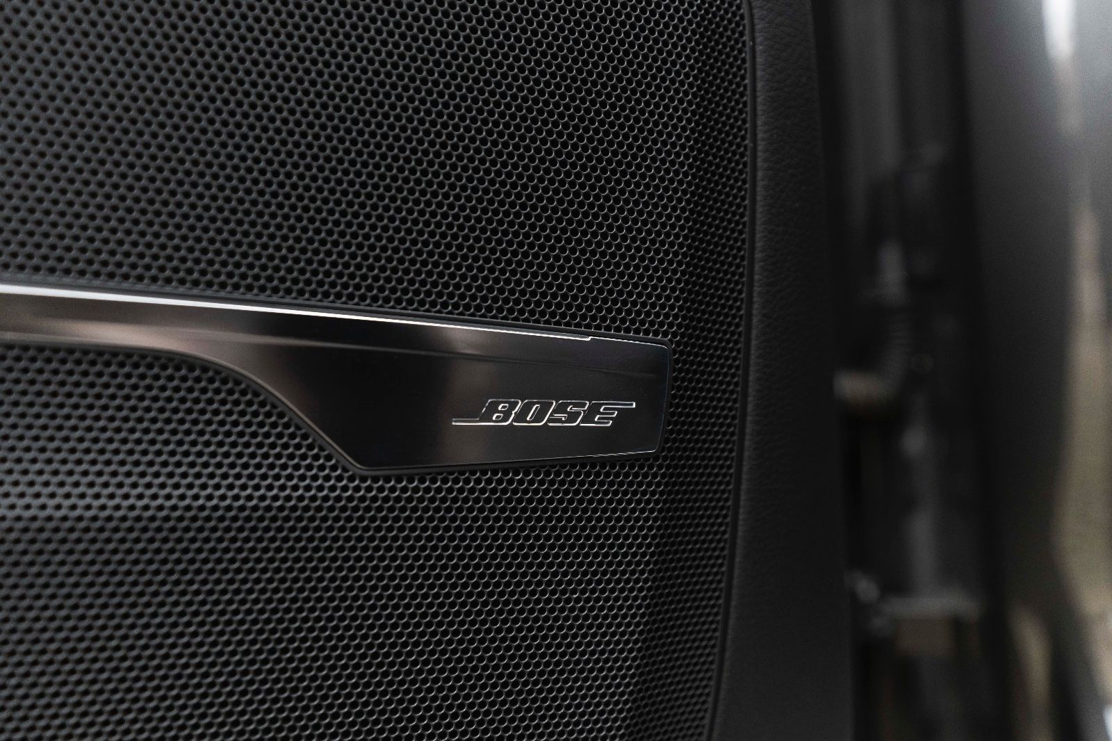 Fahrzeugabbildung Audi Q7 3.0 TFSI Quattro LED PANO NAV 7 SITZER BOSE