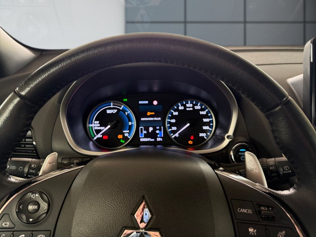 Eclipse Cross 2.4 Plus Select Black Hybrid 4WD *