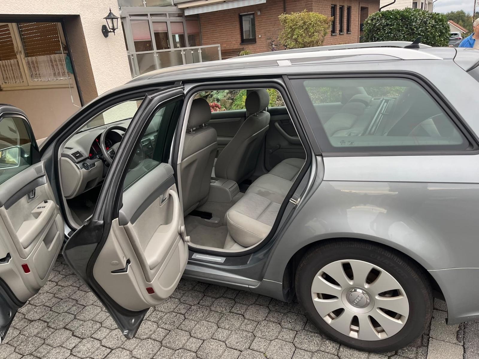 Audi A4 2006 — photo 14