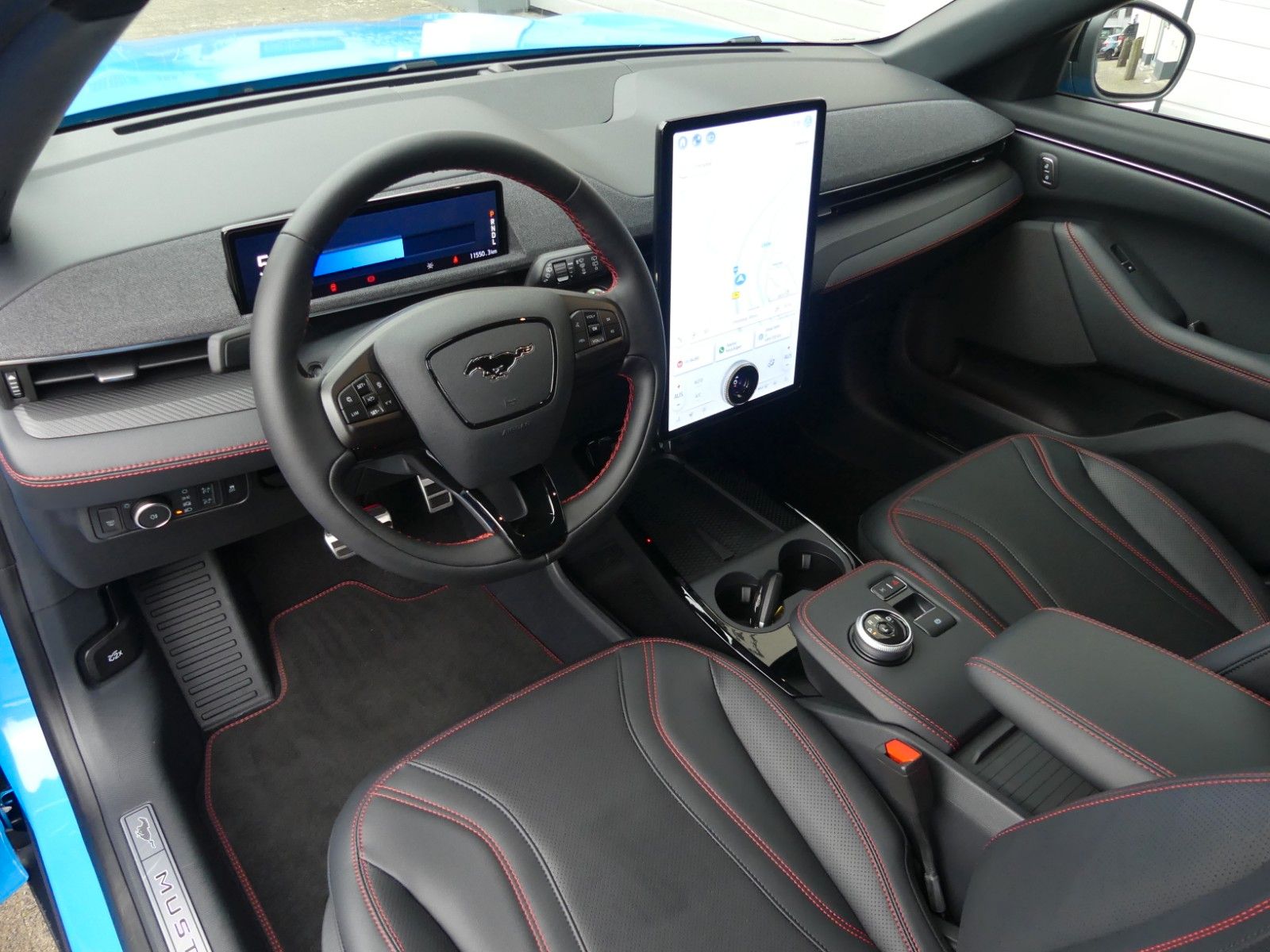 Fahrzeugabbildung Ford Mustang Mach-E Premium AWD