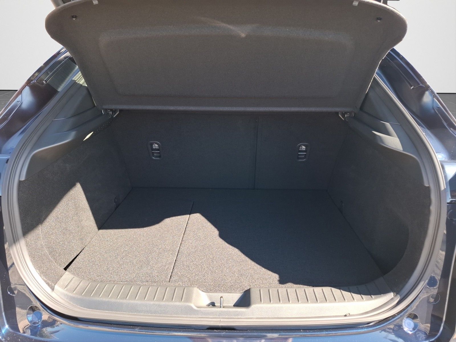 MAZDA CX-30 2025 2.5 e-SKYACTIV-G 140PS 6AT Homura - Image 16