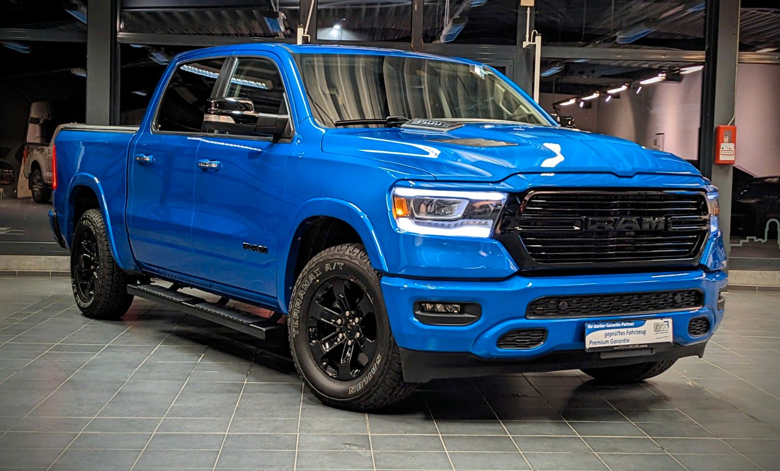Dodge RAM 1500  Laramie HEMI 5.7L   4x4 Leder/LED