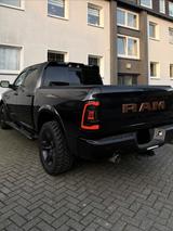Dodge RAM 1500 Night Edition 5.7L V8 LPG - Dodge RAM in Duisburg