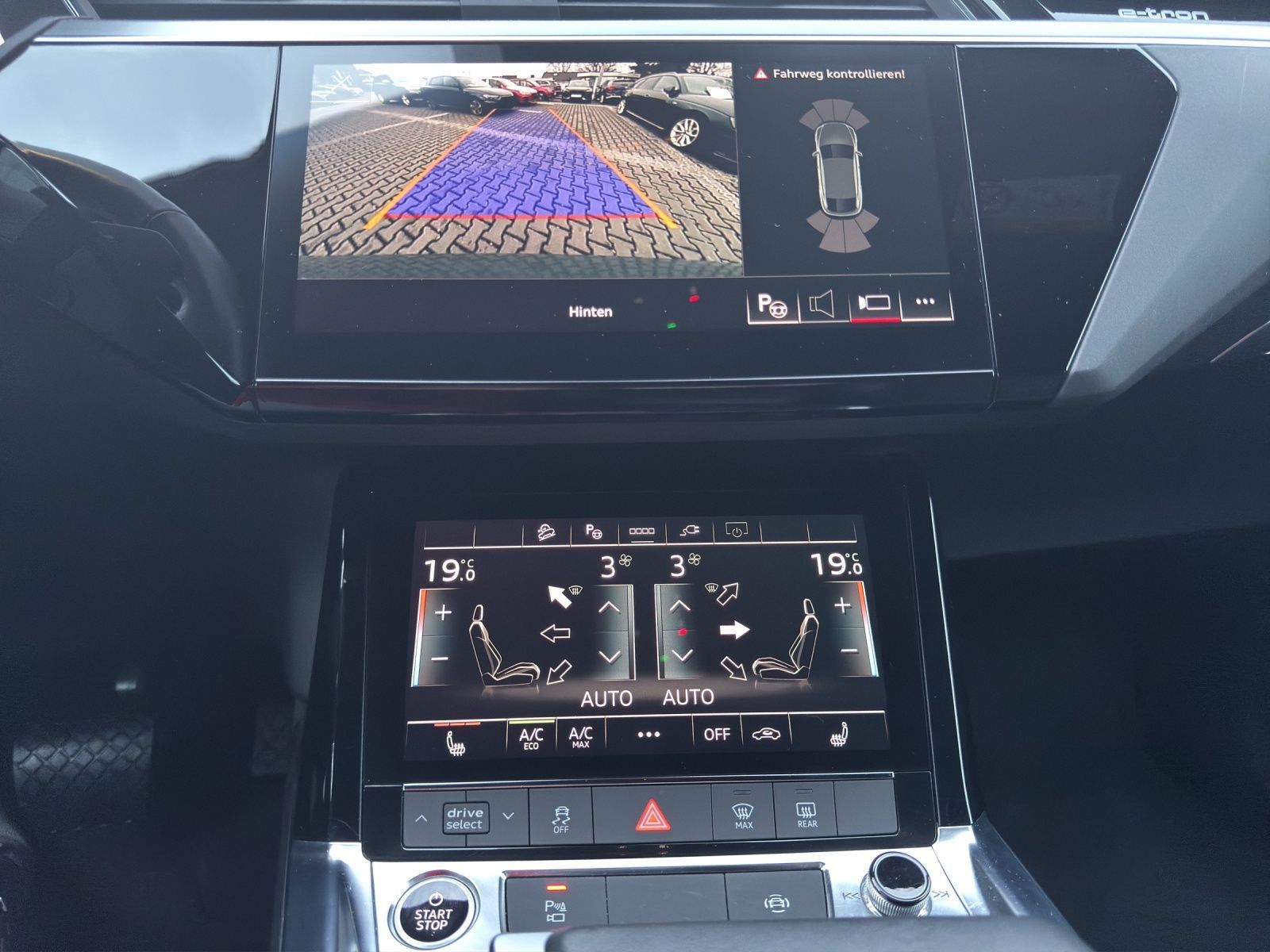 Audi Q8 e-tron - Bild 12