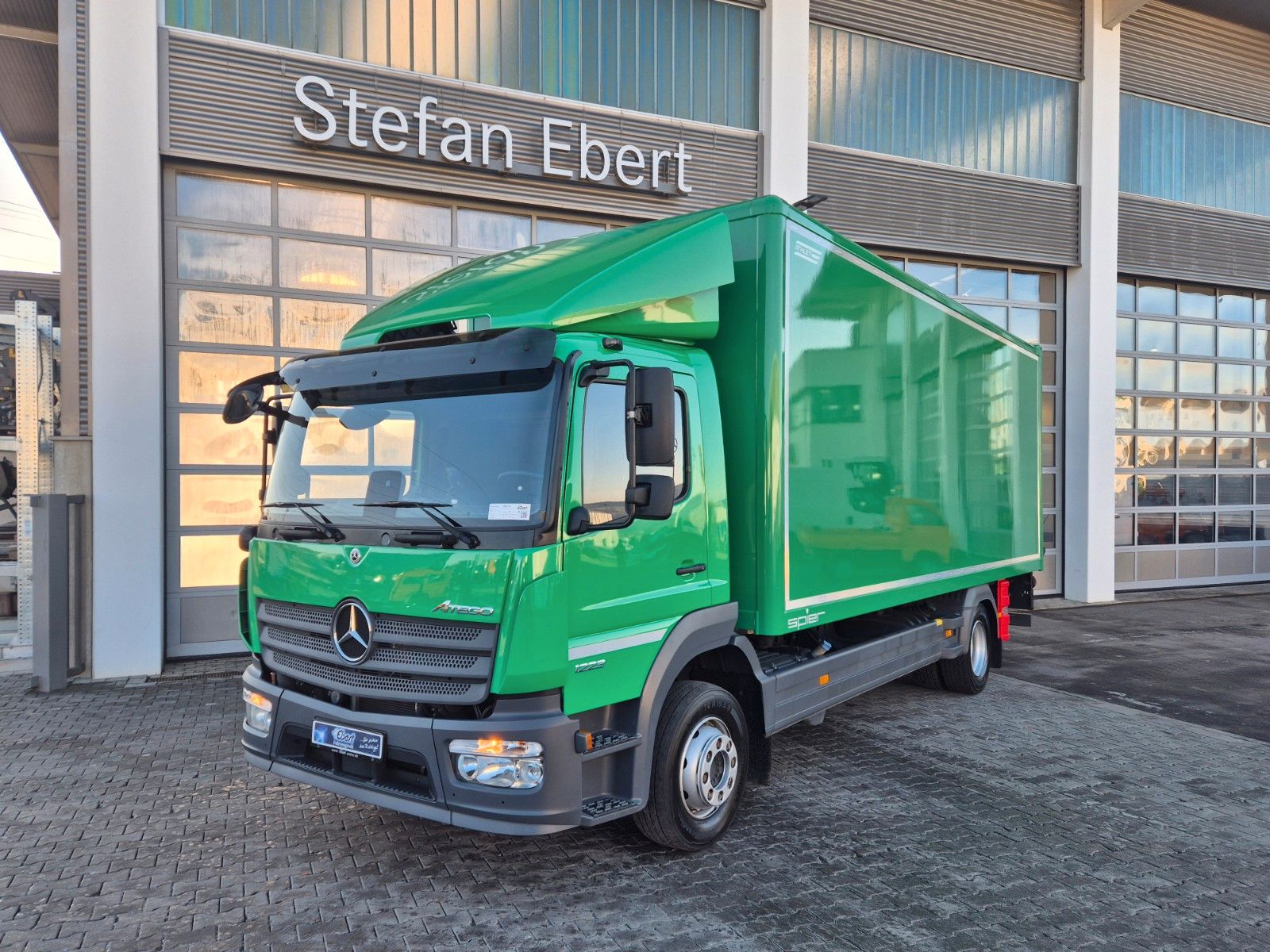 Fahrzeugabbildung Mercedes-Benz Atego 1223 L LBW 2.000kg Tür Spoiler Klima