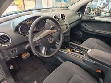 Mercedes ML 320 - 11