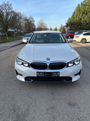 BMW 320d xDrive Sport Line Automatik Sport Line