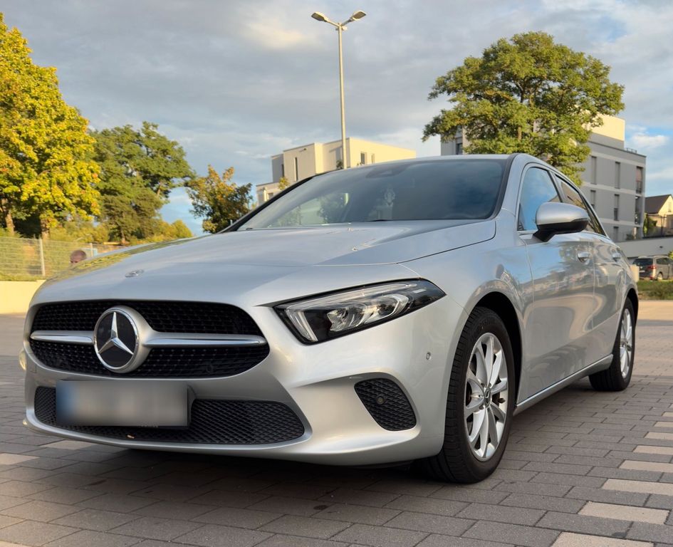 Image of Mercedes-Benz A 220