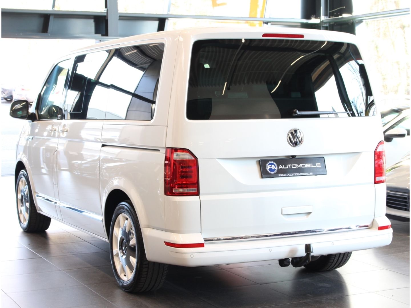 Fahrzeugabbildung Volkswagen T6 Multivan Bus Generation Six 4Motion 2.0 TDI