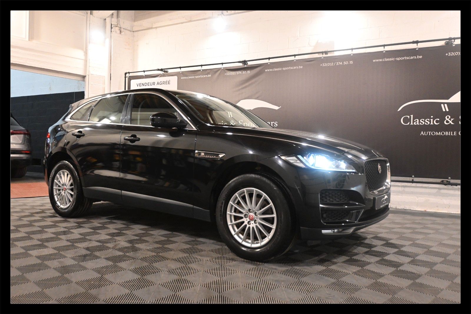 JAGUAR F-Pace