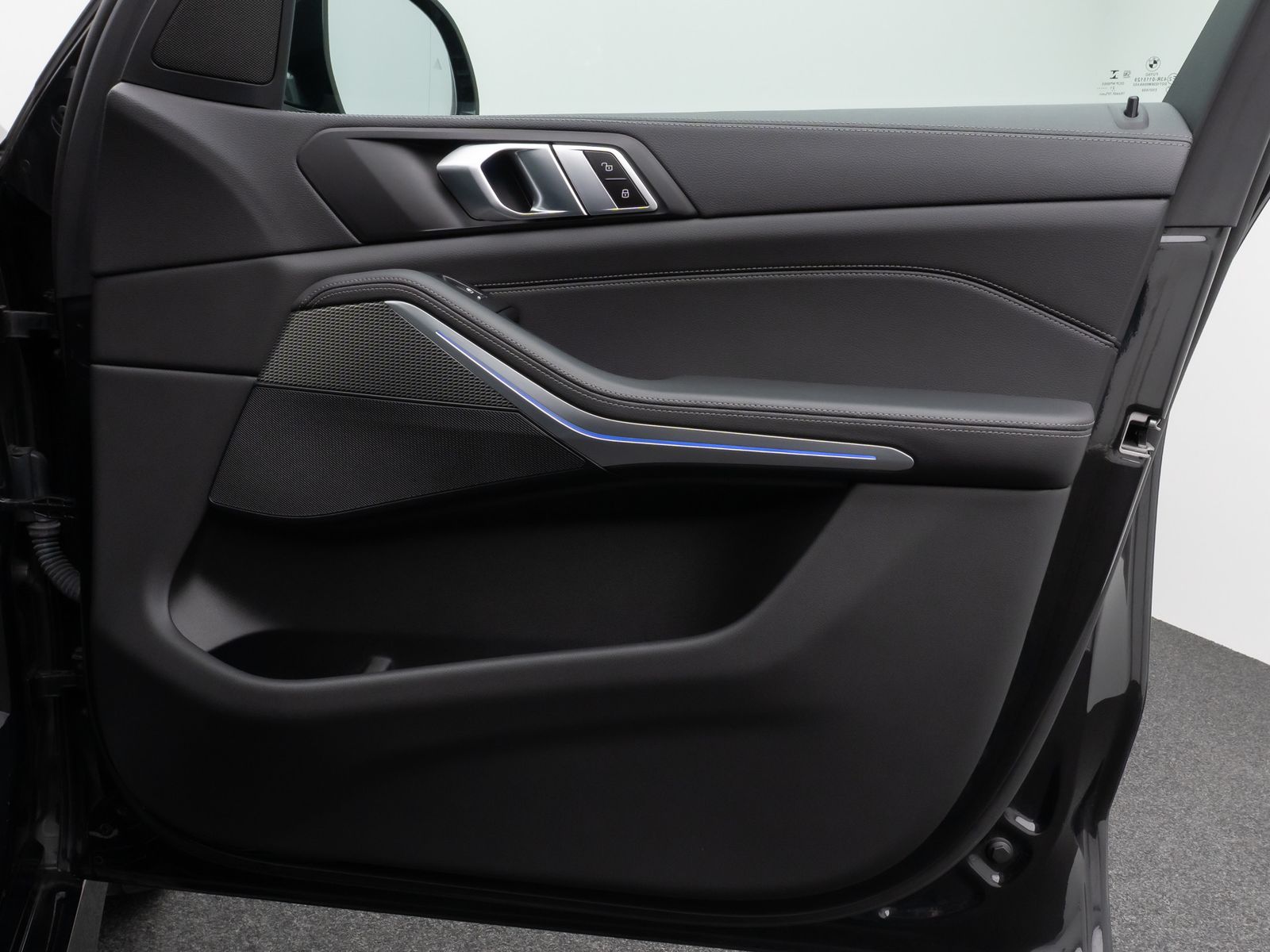 Fahrzeugabbildung BMW X5 xD30d M Sport Panorama Kamera HUD DAB HiFi