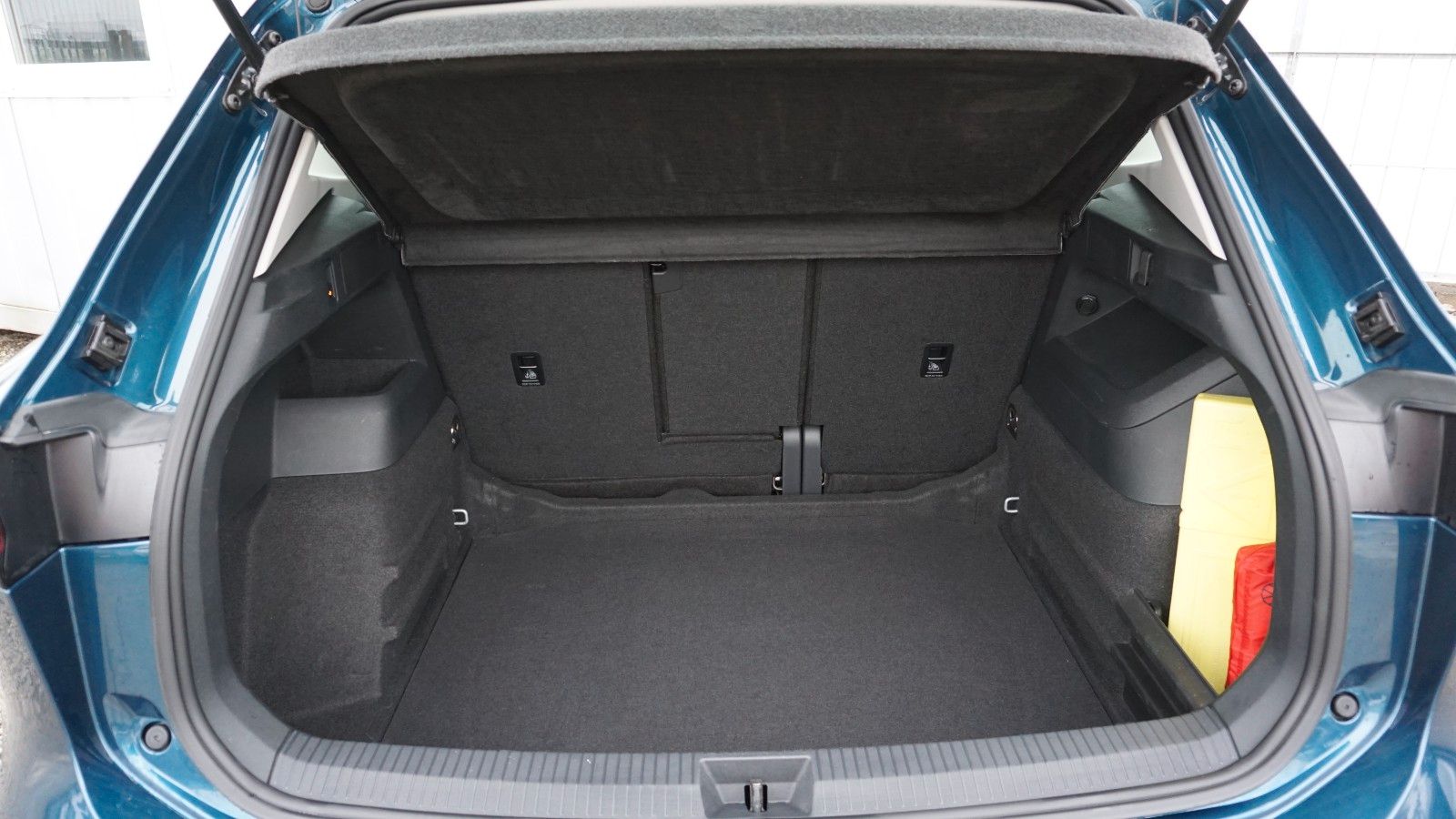 Fahrzeugabbildung Volkswagen Tiguan 2.0 TDI Kamera,Navi,LED, CarPlay, AHK el.