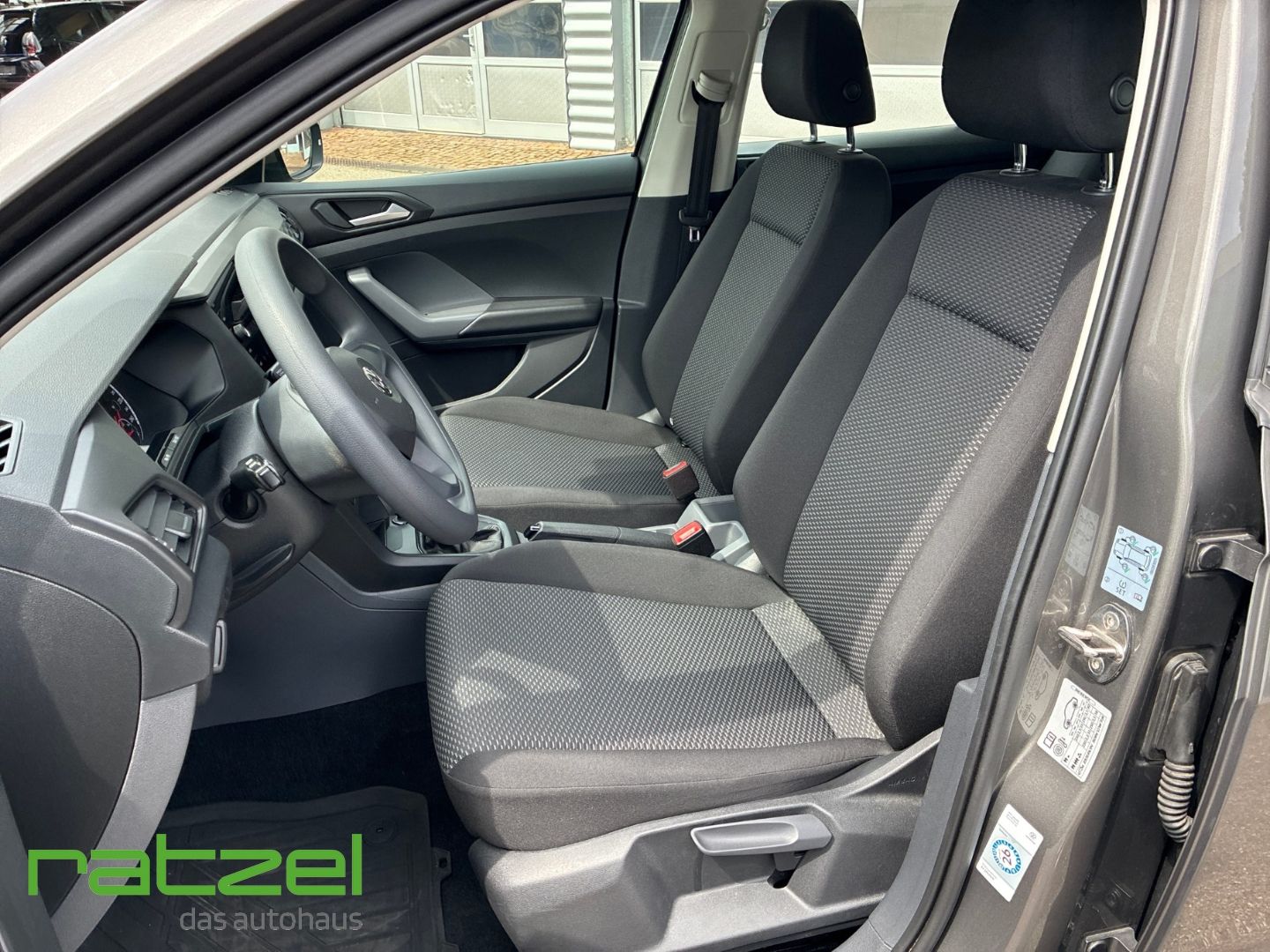 Fahrzeugabbildung Volkswagen T-Cross 1.0 TSI DSG Ausparkassistent Totwinkelas