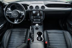 Fahrzeugabbildung Ford Mustang Bullitt Fastback*Edelbrock*