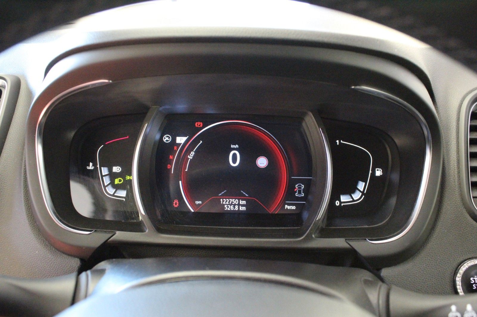 Fahrzeugabbildung Renault Grand Scenic dCi160 EDC*Bose Edition*7-Sitzer*