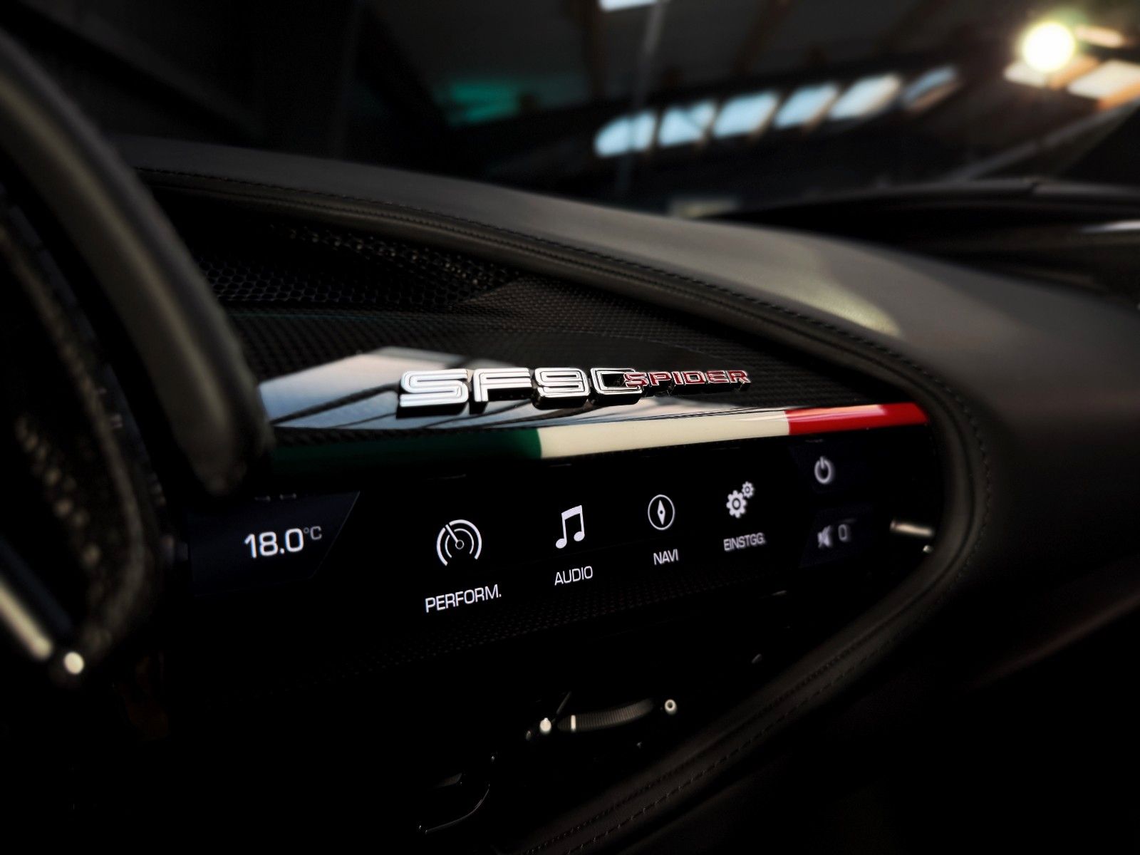 Fahrzeugabbildung Ferrari SF90 + Grigio Ferro + 2.257 km + Lift + Daytona