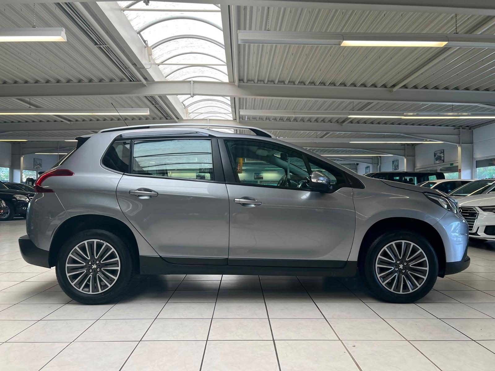 Peugeot 2008 Active Klima/Multi/1-HAND/**82.000KM**/TOP