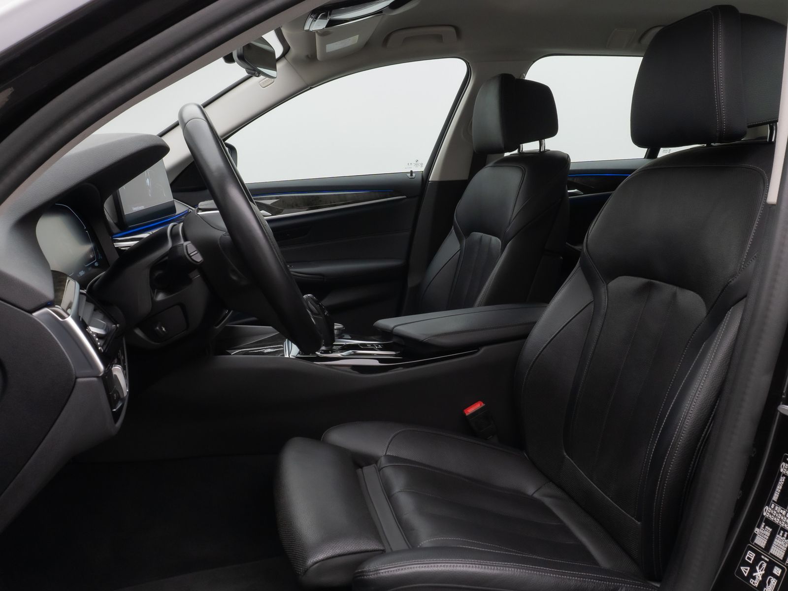 Fahrzeugabbildung BMW 520d xD Kamera HUD DAB HiFi Belüftung Leder Komf
