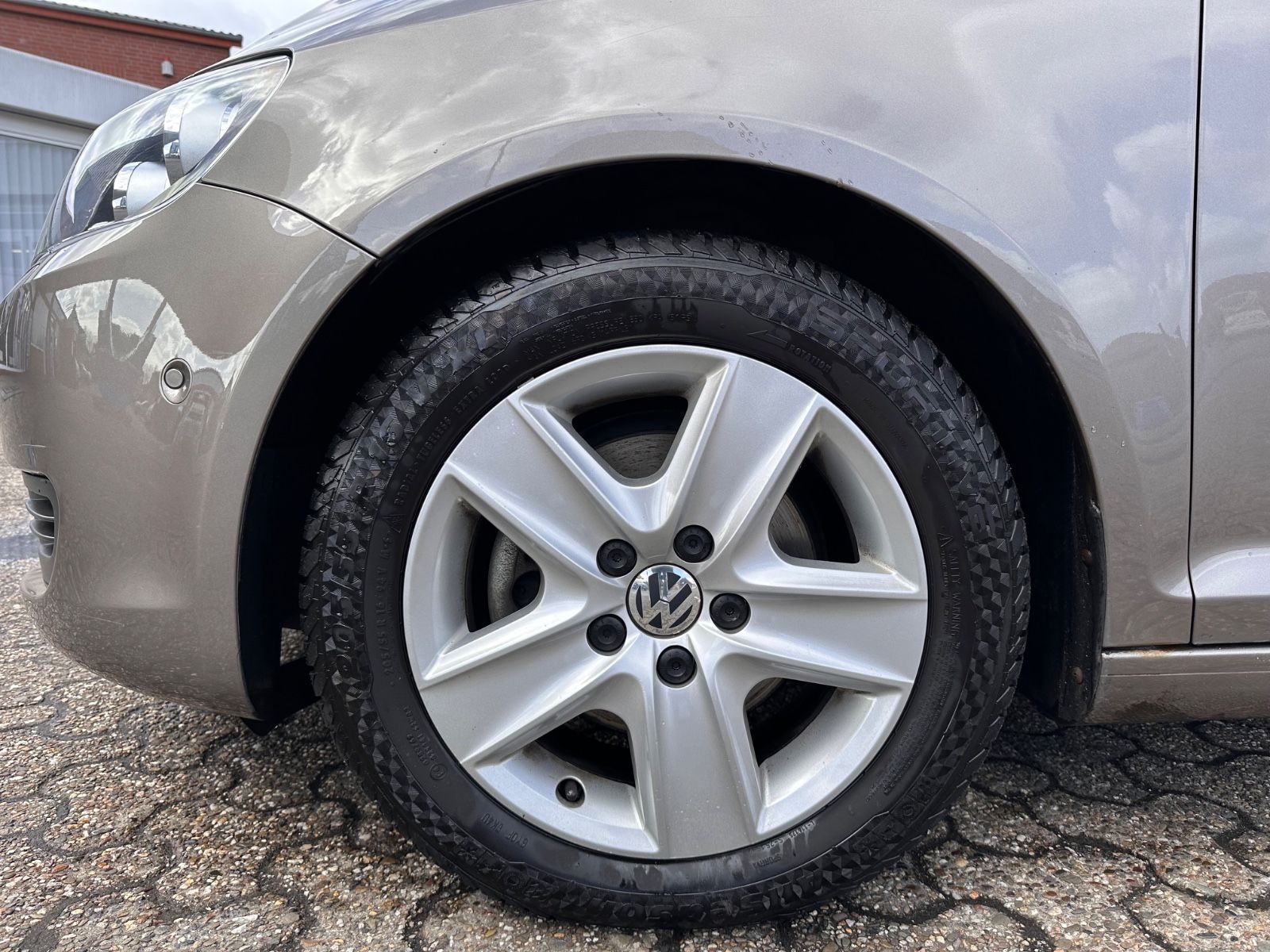Fahrzeugabbildung Volkswagen Golf Plus 1.4 TSI DSG Comfortline AHK/PDC/GJR
