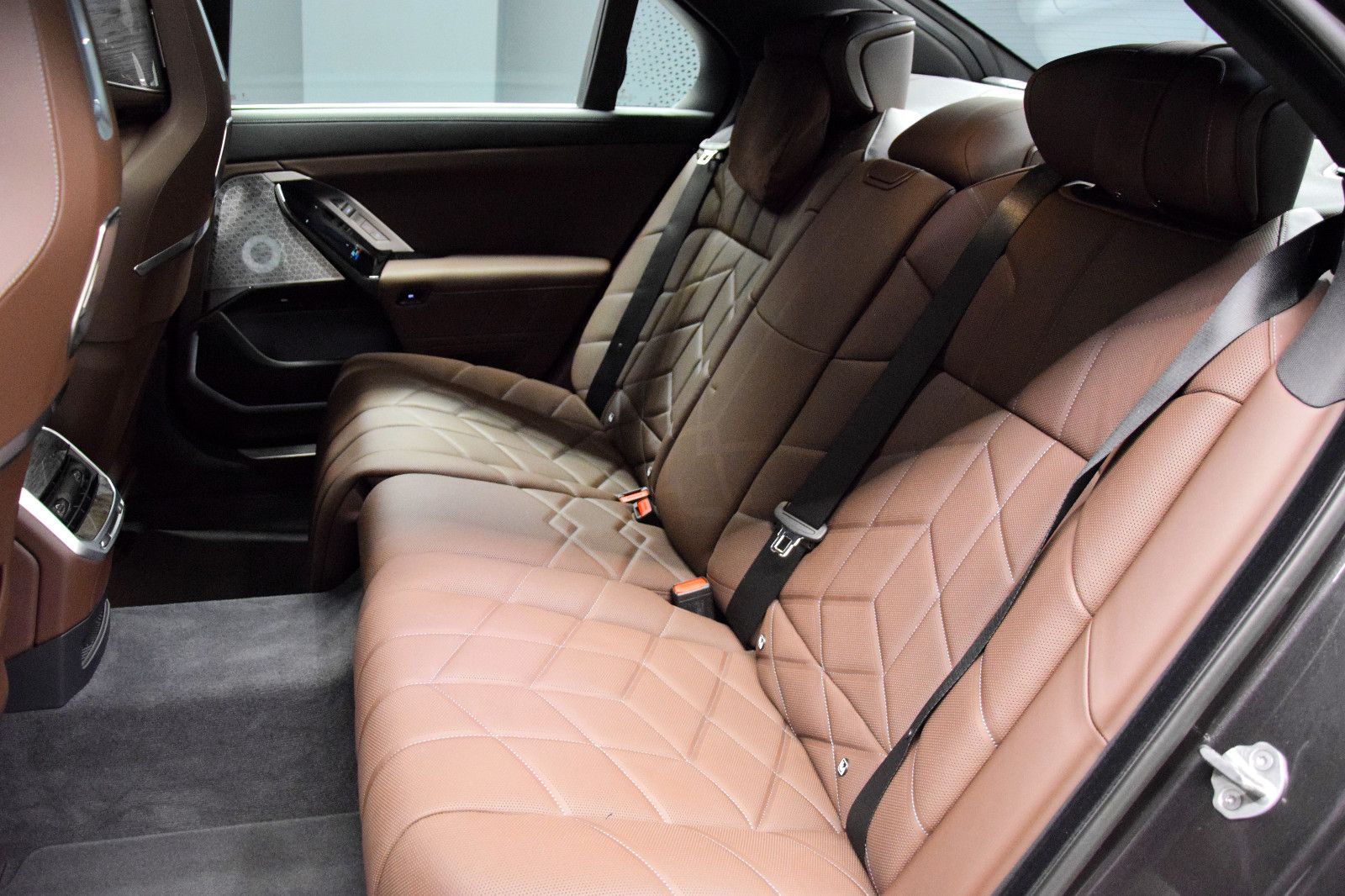 Fahrzeugabbildung BMW 740 d xDrive Kristall Panorama TV Bowers & Wilki