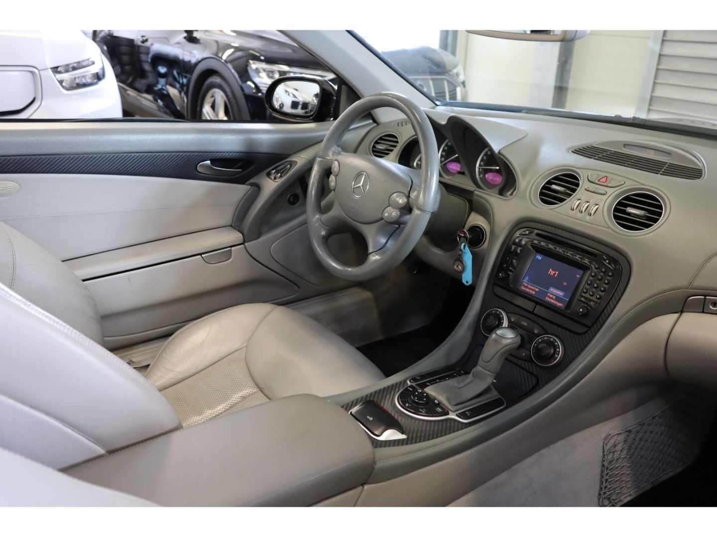 Fahrzeugabbildung Mercedes-Benz SL 500 Roadster V8 GRA Leder Navi Xenon 20"LM