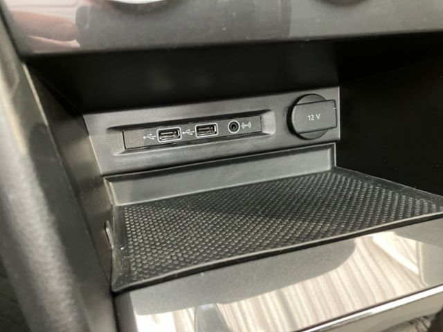 Fahrzeugabbildung Volkswagen Tiguan 2.0 TDI 4x4 DSG Highline AHK NAVI STANDHE