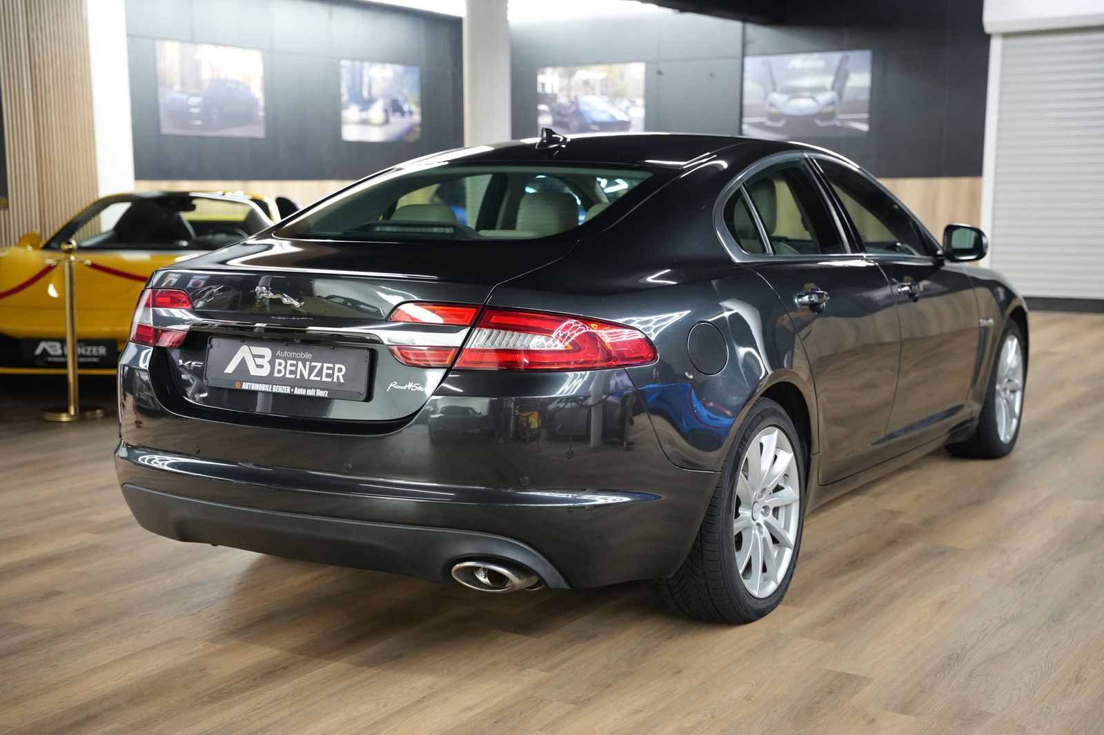Fahrzeugabbildung Jaguar XF 2.2 Diesel *Automatik*Kamera*Leder*Navi