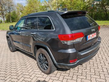 Jeep Grand Cherokee - 8