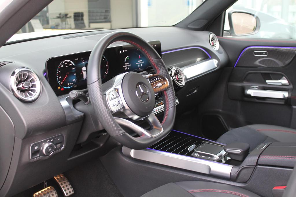 Mercedes-Benz GLB 200