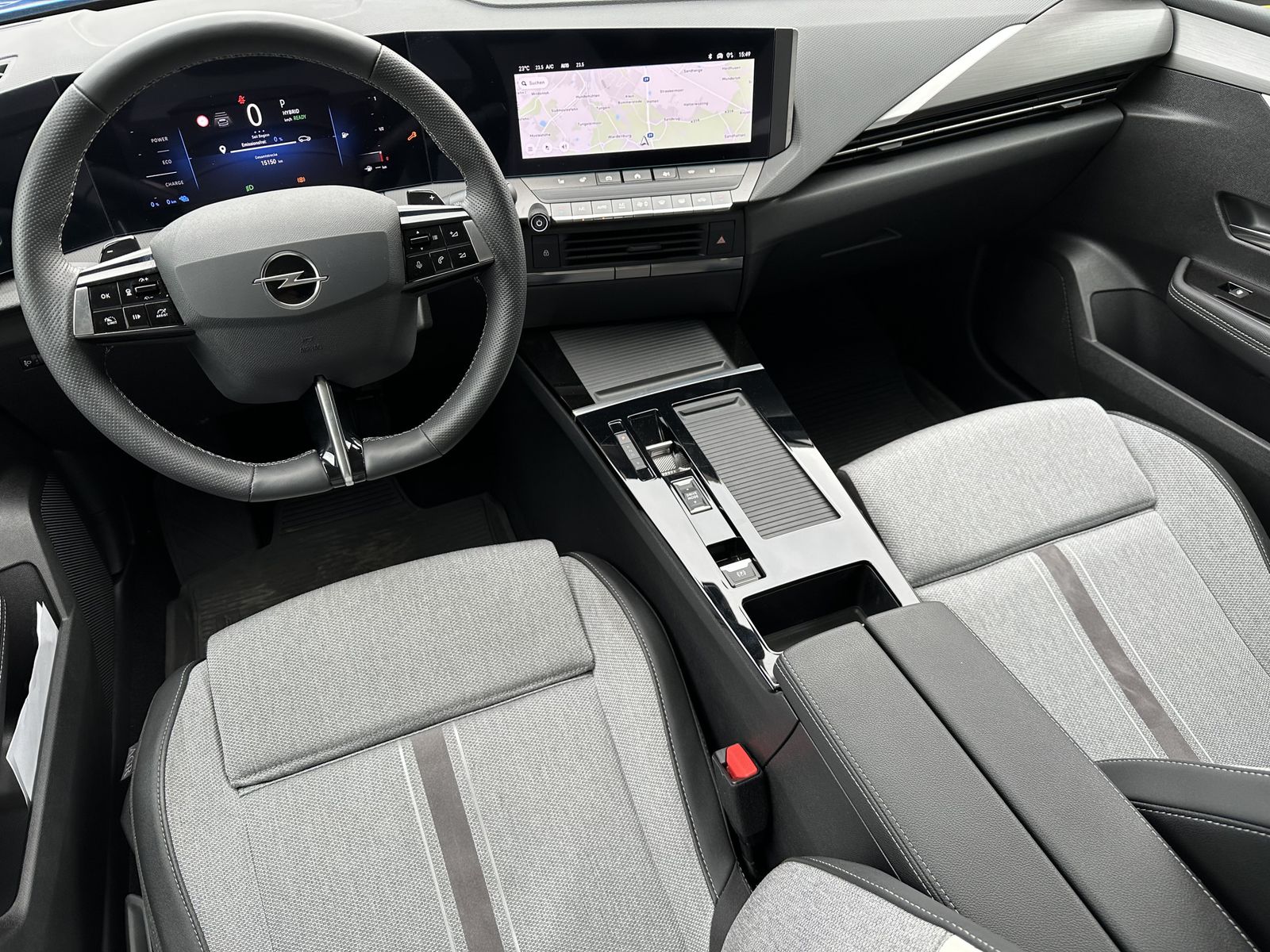 Fahrzeugabbildung Opel Astra SpT 1.6 Hybrid Elegance NAV+LED+ACC+180°